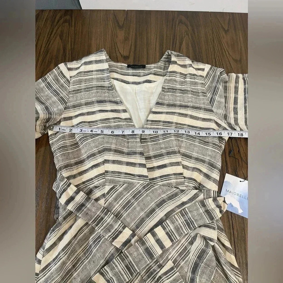 MAJORELLE Portia Dress in Color Newspaper Mini Short Wrap Dress Size Small - Picture 14 of 16